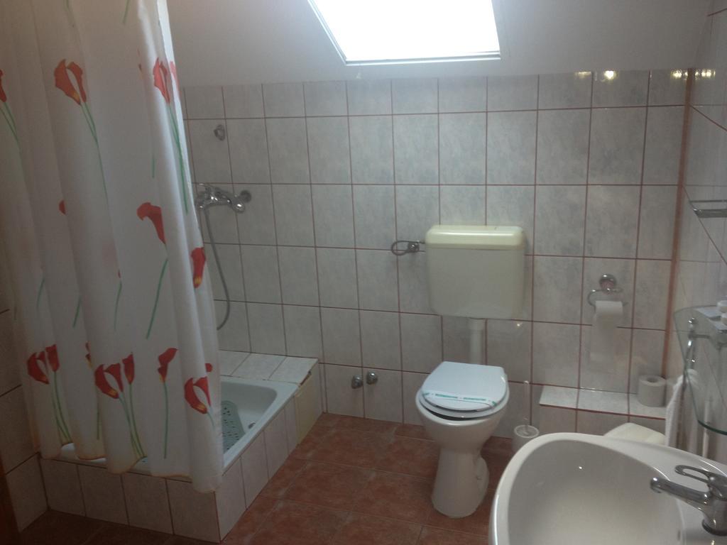 Hotel Lotus Arad Szoba fotó