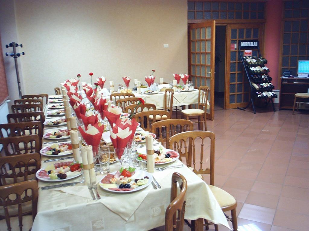 Hotel Lotus Arad Kültér fotó