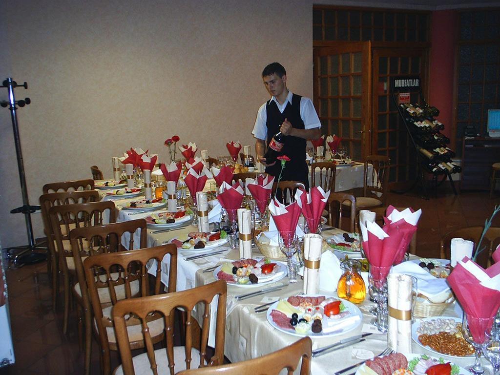 Hotel Lotus Arad Kültér fotó