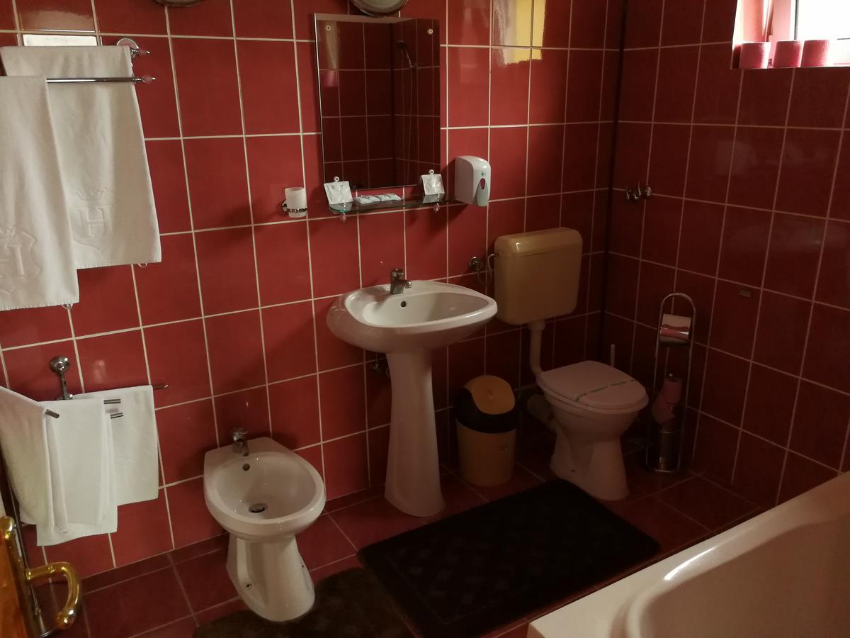 Hotel Lotus Arad Kültér fotó